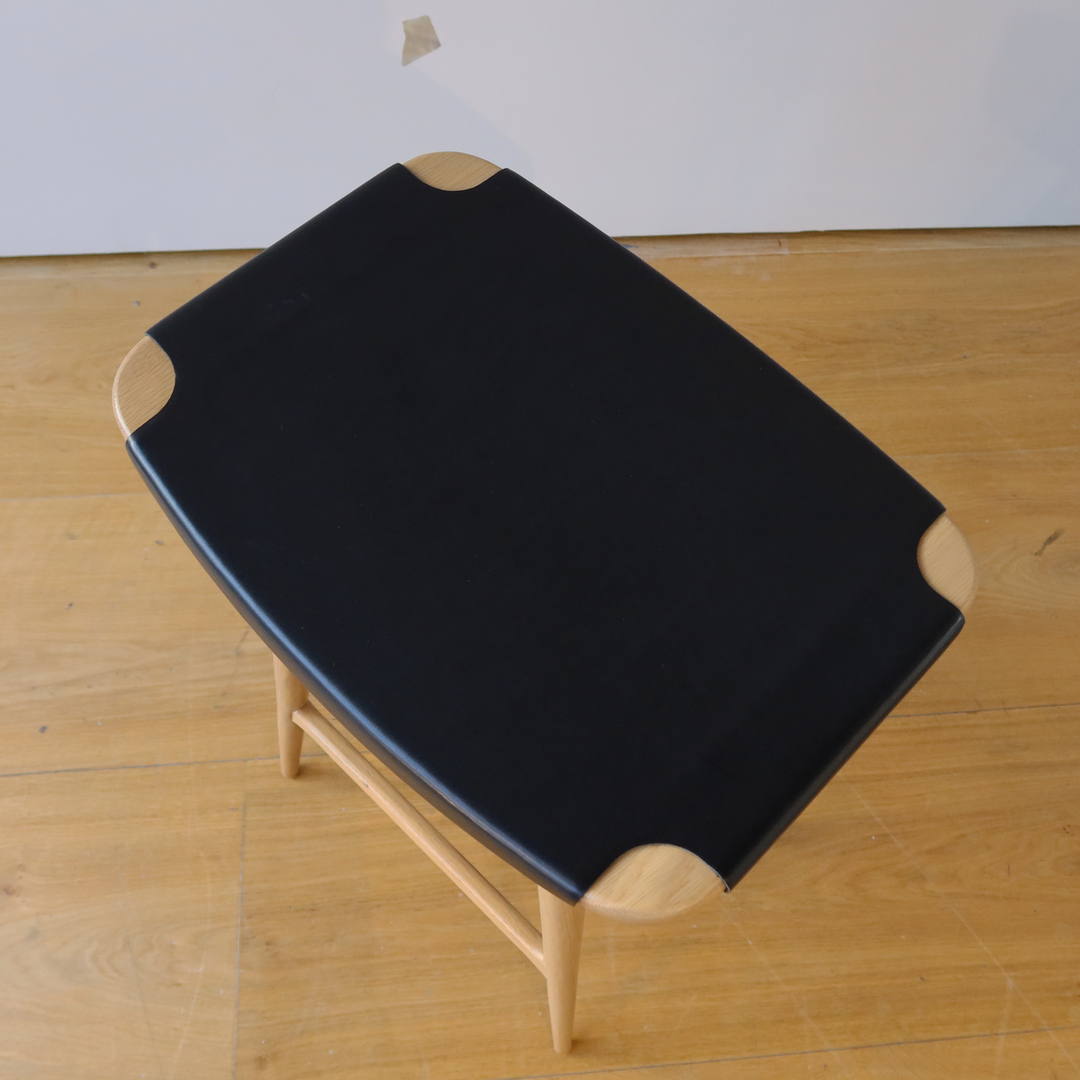 Freja Bar Stool Leather - Showroom Model