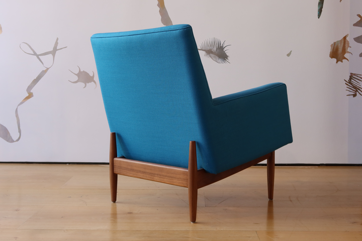 Risom U380 Lounge Chair - Showroom Model